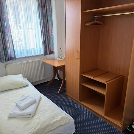 Alcor Stoertebeker מלון 3*